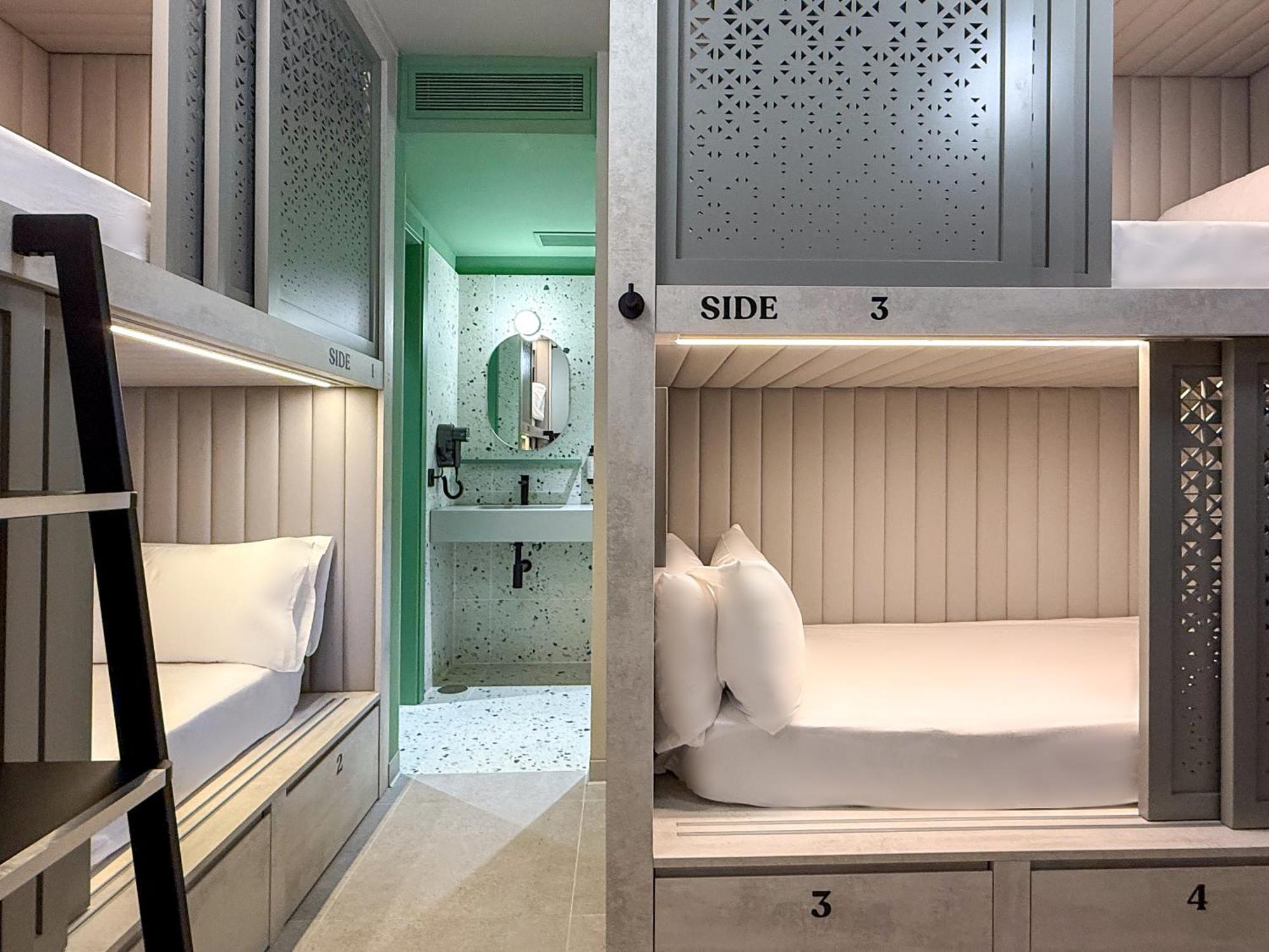 Coeo Hernan Ruiz Rooftop Pool Hostel Málaga Kültér fotó