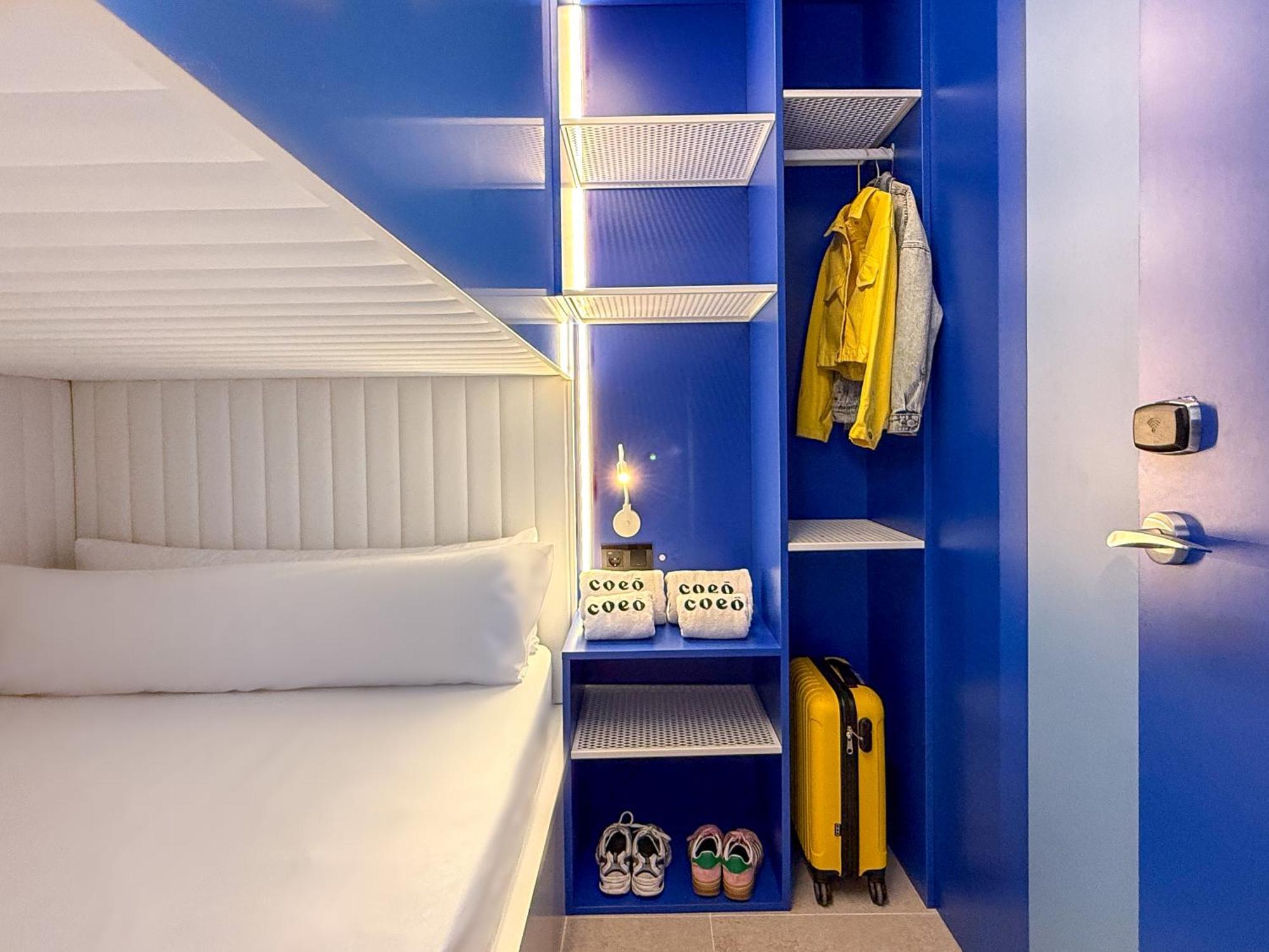 Coeo Hernan Ruiz Rooftop Pool Hostel Málaga Szoba fotó
