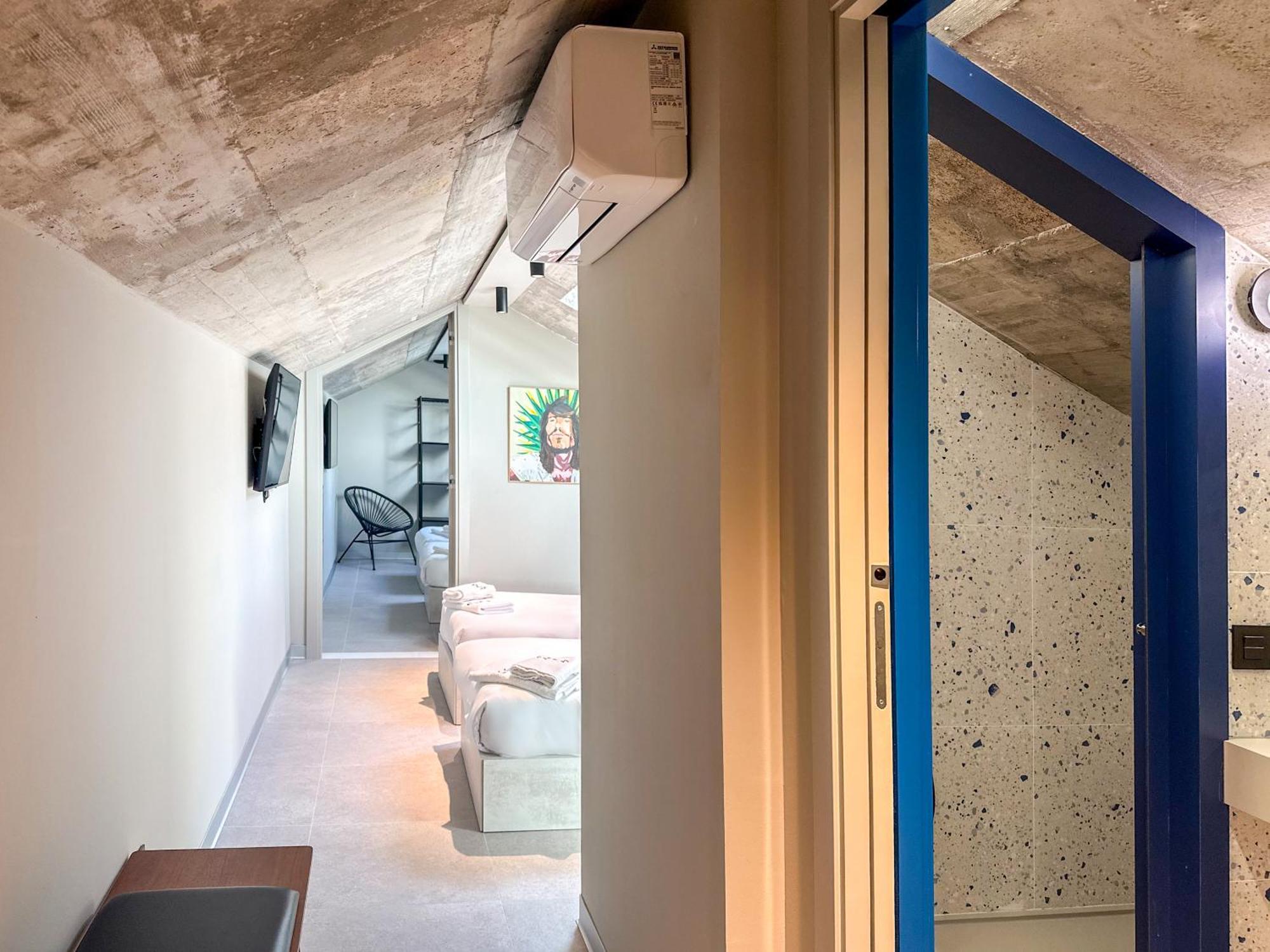 Coeo Hernan Ruiz Rooftop Pool Hostel Málaga Szoba fotó