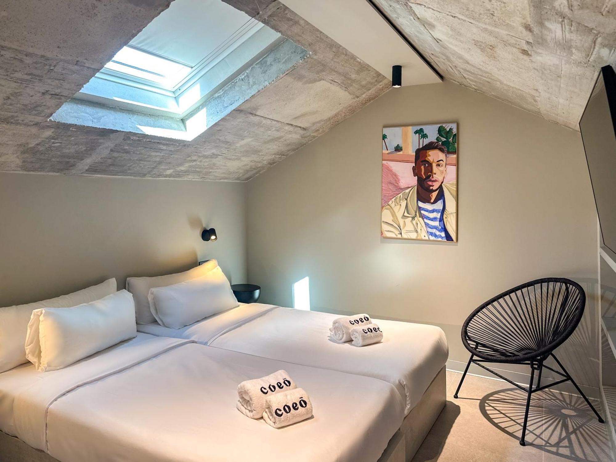 Coeo Hernan Ruiz Rooftop Pool Hostel Málaga Szoba fotó
